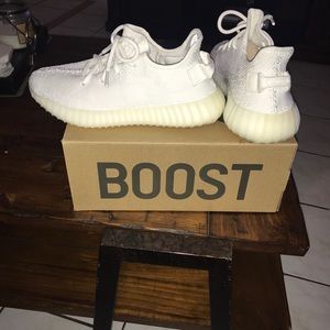 Yeezy Boost 350 V2. White.Size 6.
